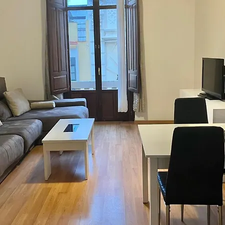 Maria Cristina 2 Apartment *